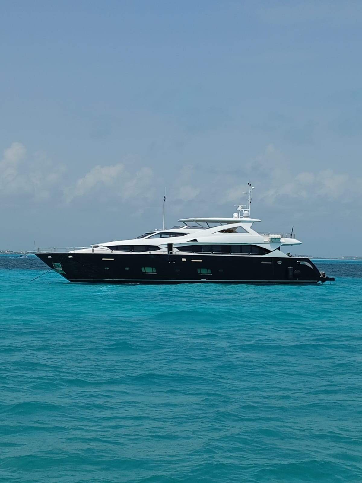 120 ft Sunseeker Superyacht