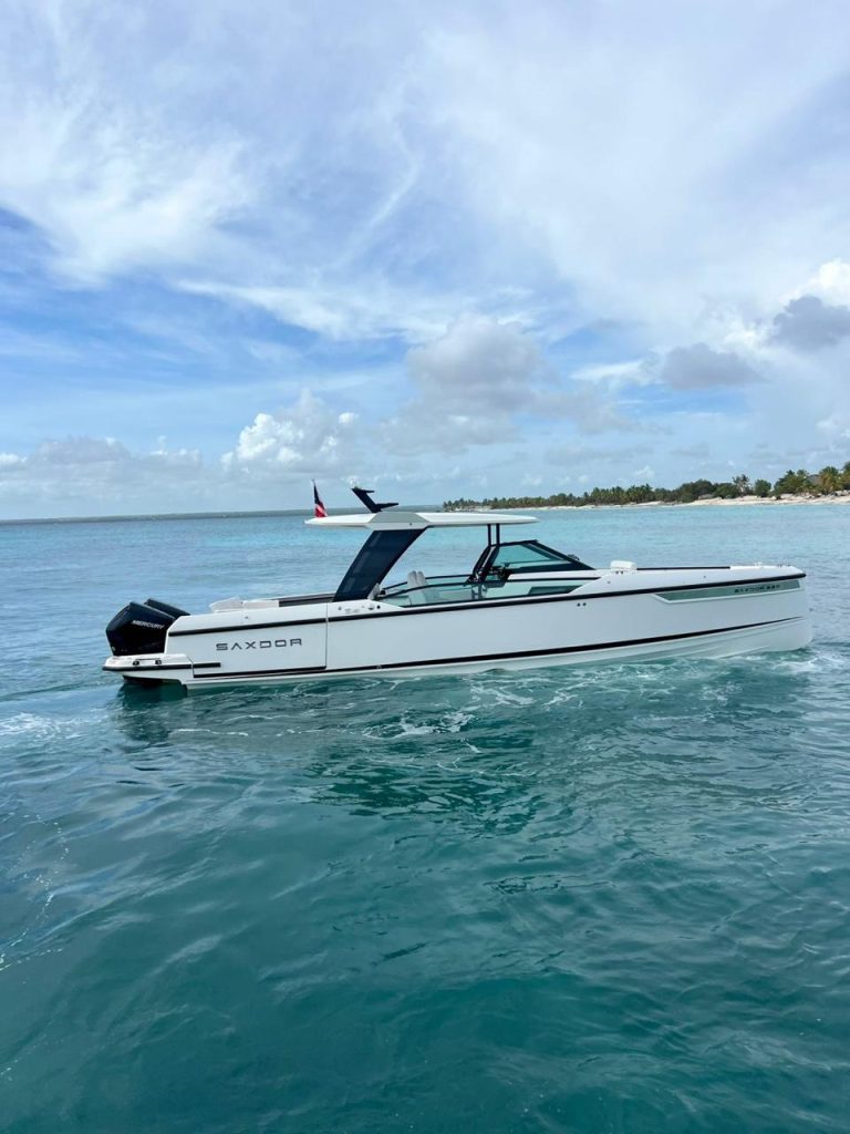 33 ft Saxdor Sport Yacht