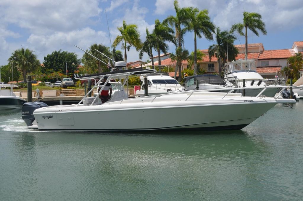 36 ft Intrepid Luxury Yacht