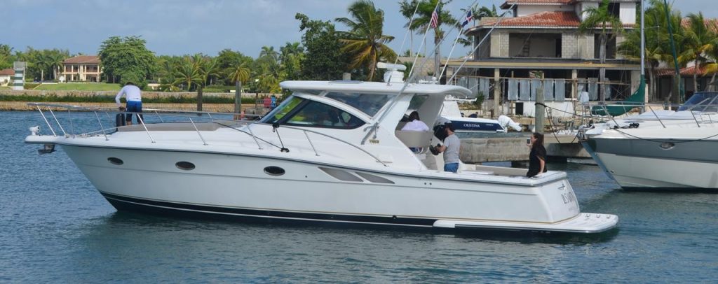 38 ft Tiara Luxury Yacht