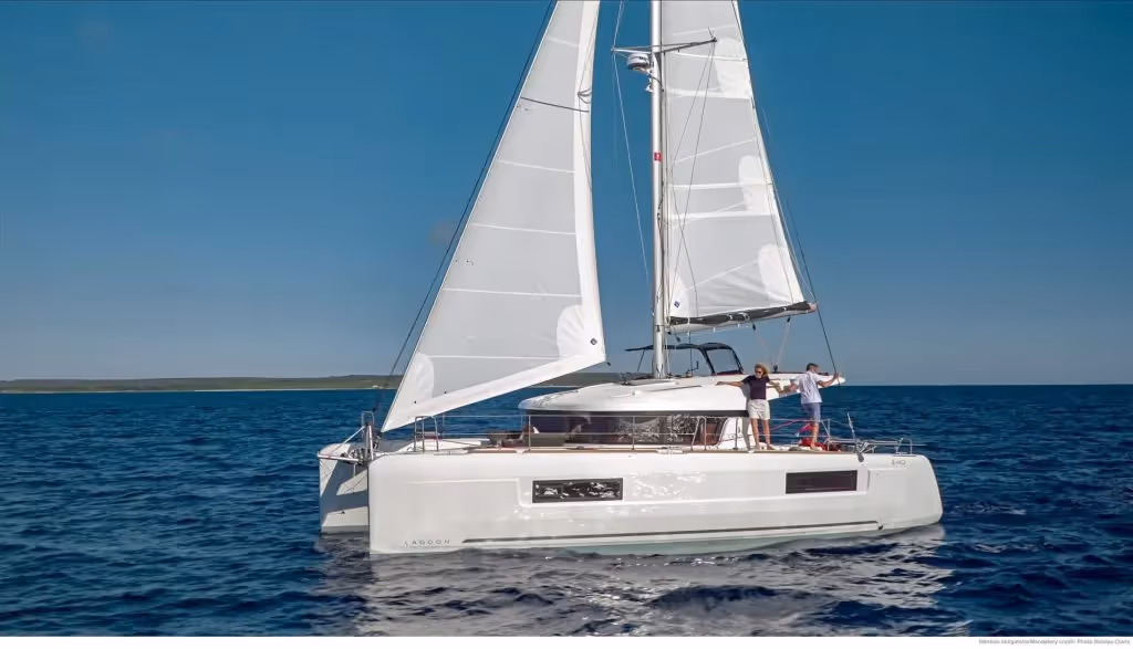 40 ft Lagoon Luxury Catamaran