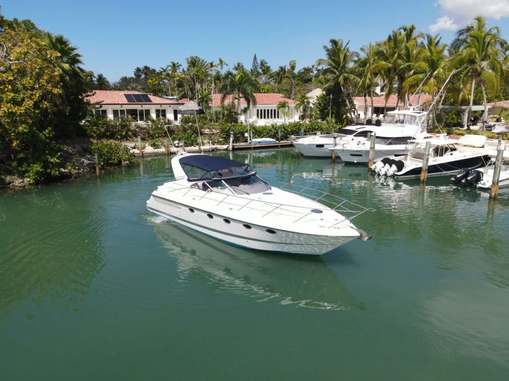 43 ft Aria I Luxury Yacht