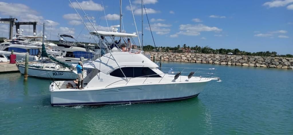 42 ft Big Tuna Fishing Yacht