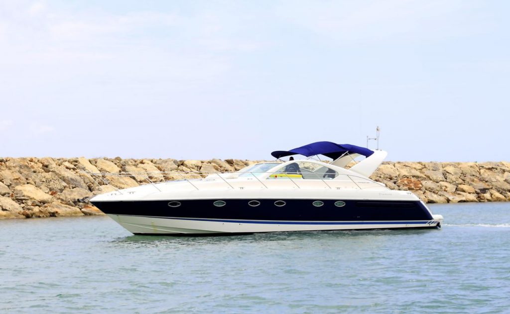 50 ft Fairline Luxury Yacht