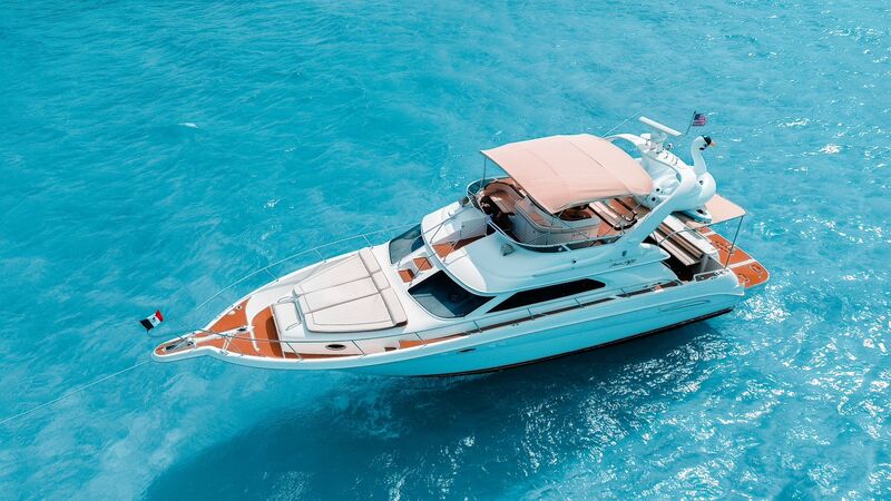 50 ft Sea Ray Luxury Yacht