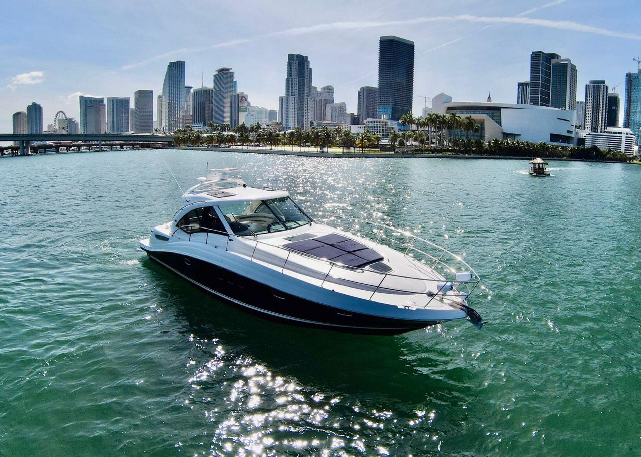 Yate de lujo Sea Ray de 52 ft