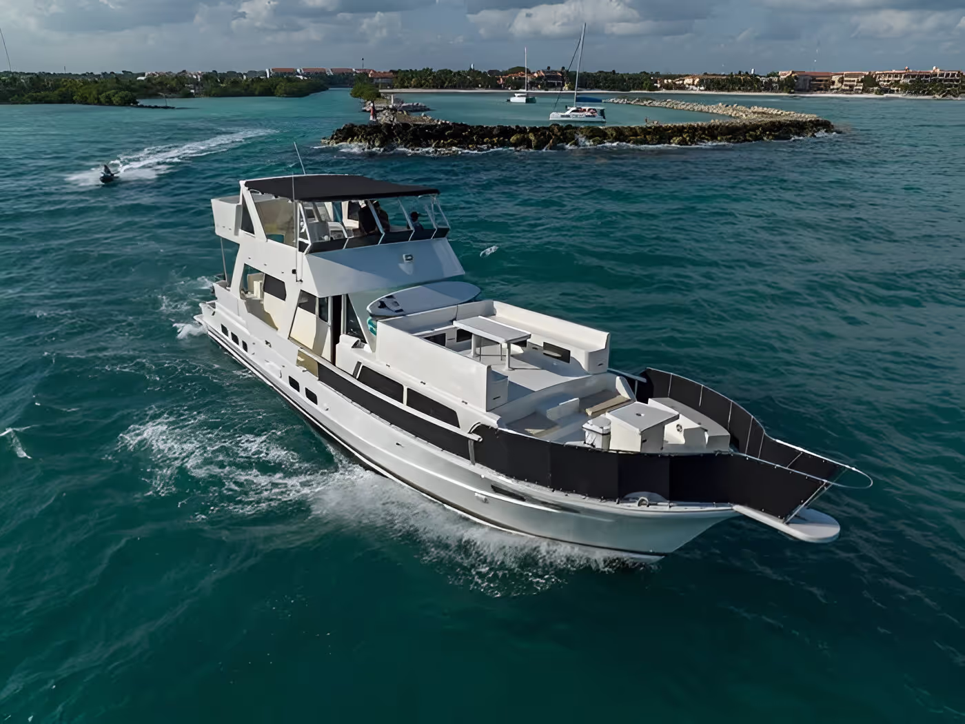 72 ft Luxury Yacht