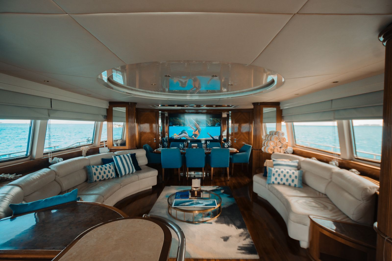 100 ft Azimut Superyacht — photo 8