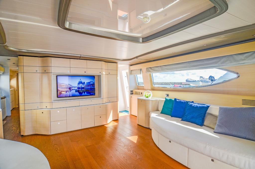 103 ft Maiora Superyacht — photo 3