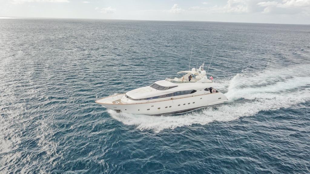 103 ft Maiora Superyacht — photo 5