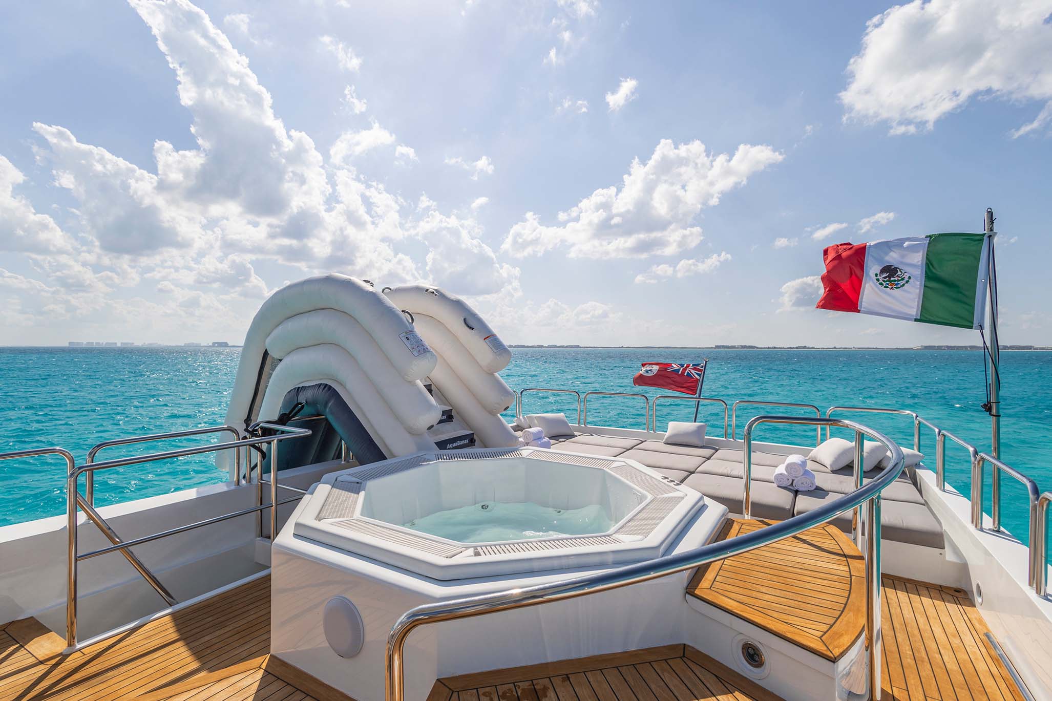 115 ft Heesen Superyacht — photo 3