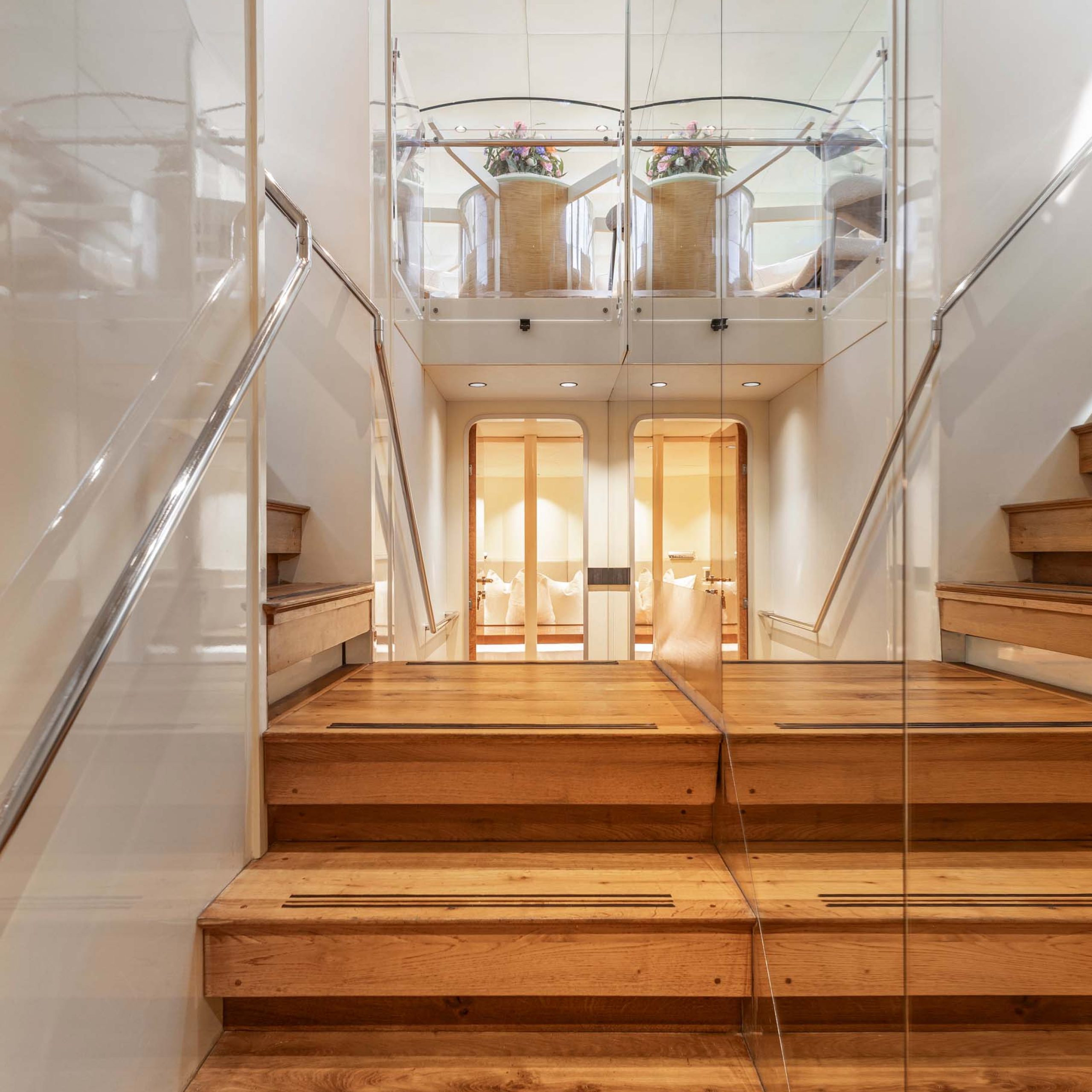 115 ft Heesen Superyacht — photo 6