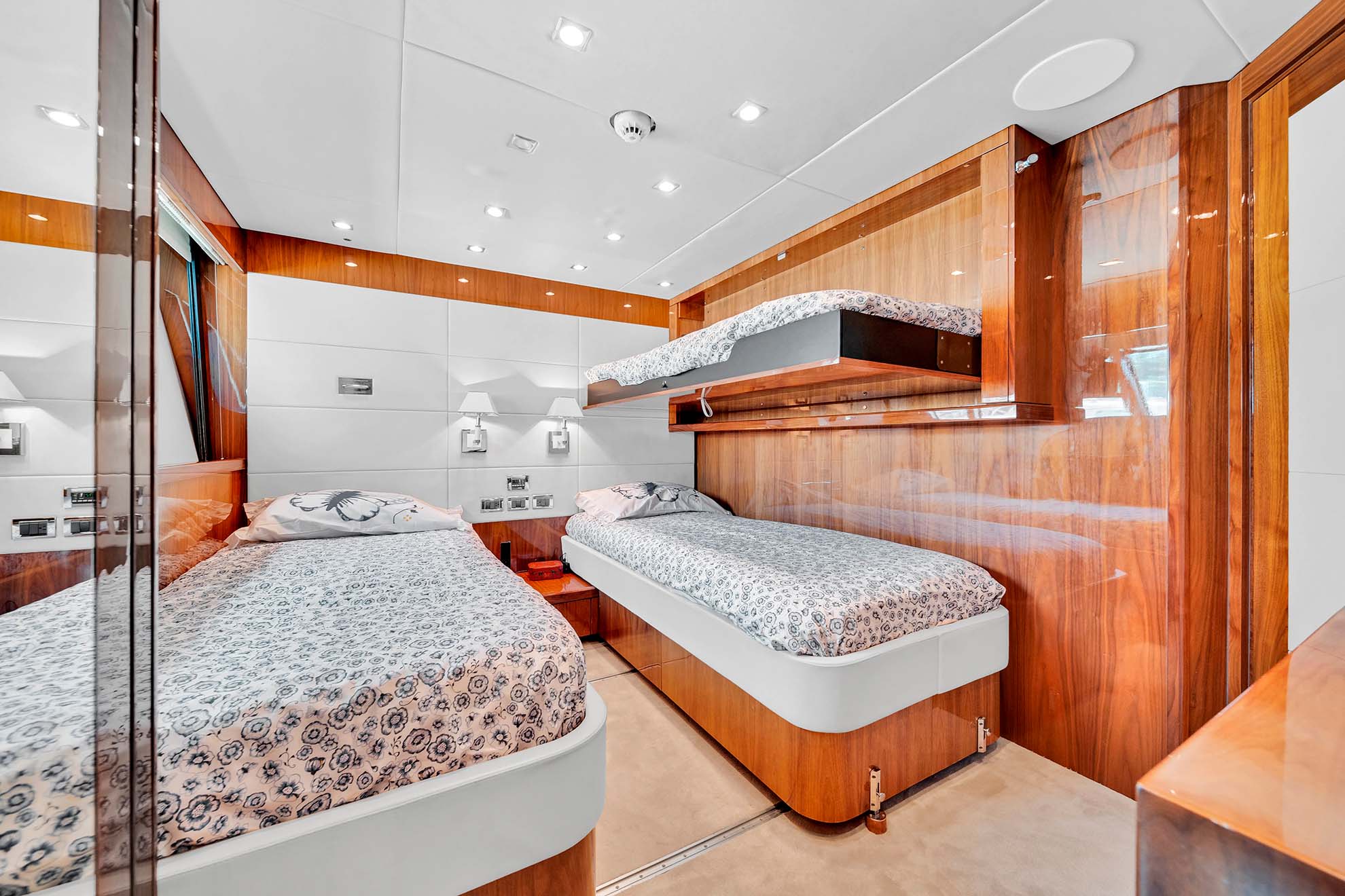 120 ft Sunseeker Superyacht — photo 8