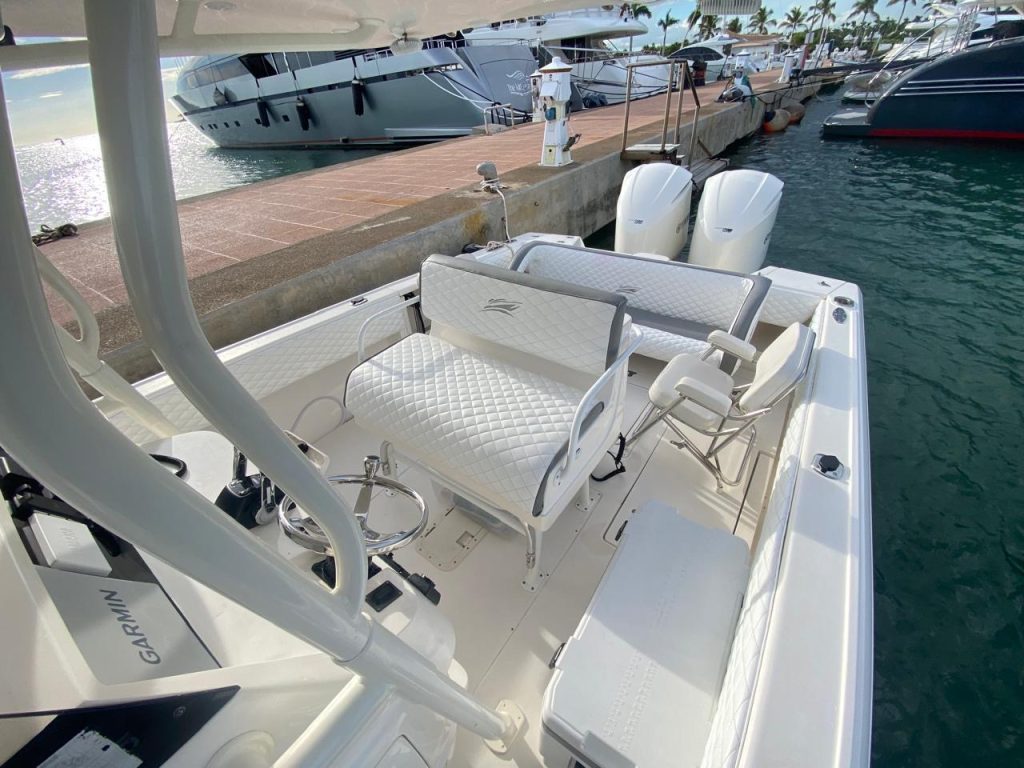 33 ft Intrepid Private Cruiser — photo 3