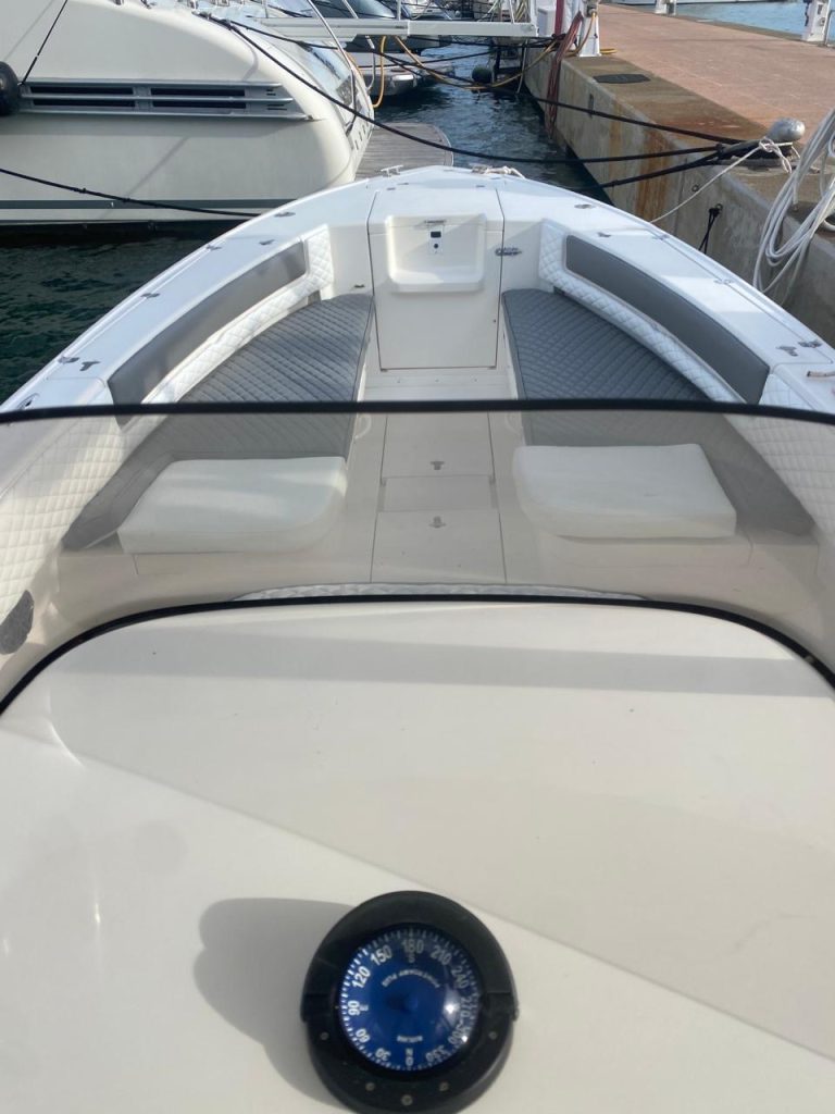 33 ft Intrepid Private Cruiser — photo 8