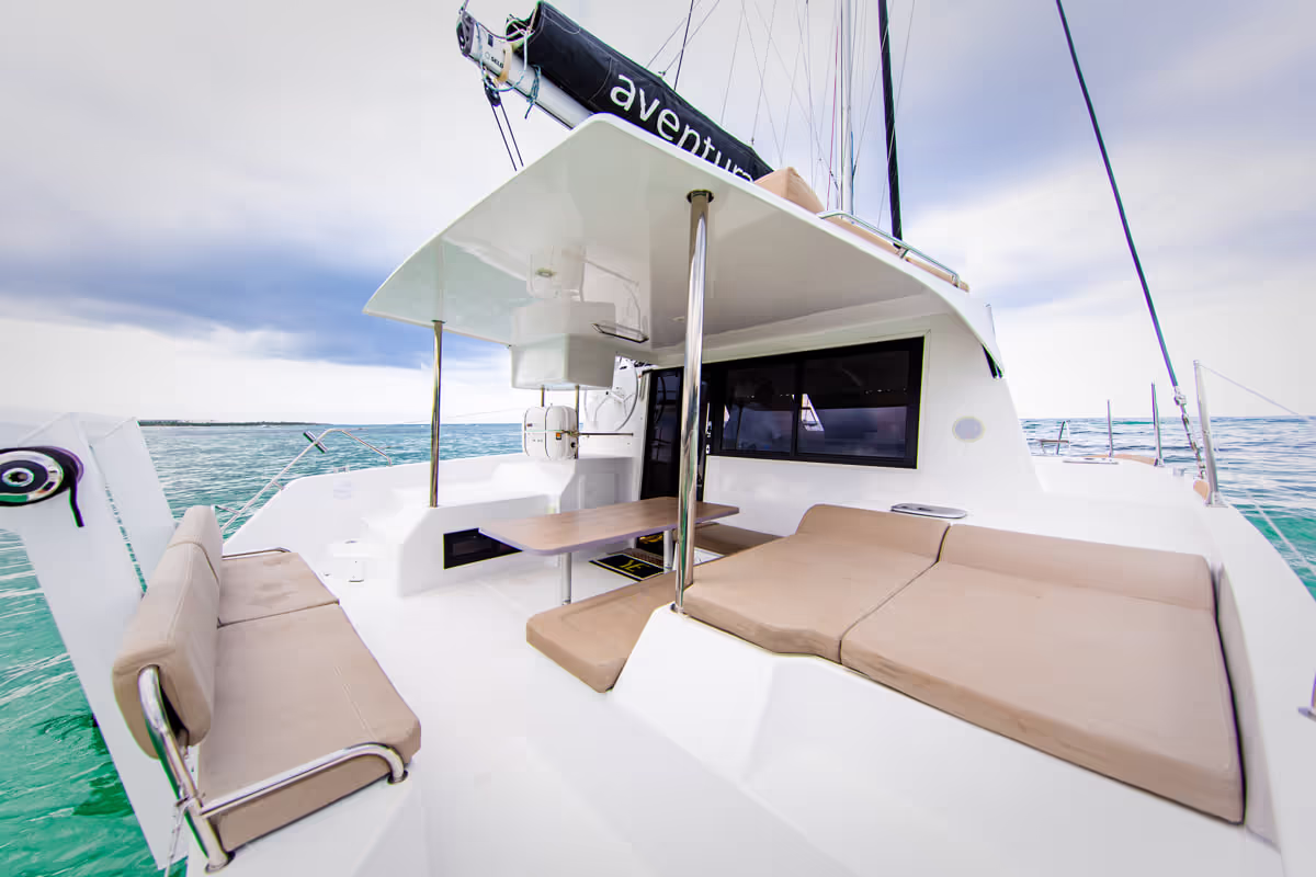 34 ft Aventura Luxury Catamaran — photo 3