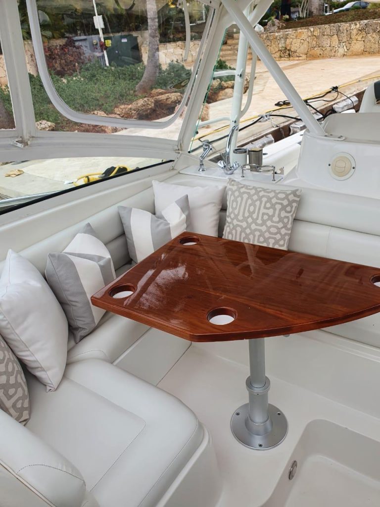 35 ft Everglades Private Cruiser — photo 4