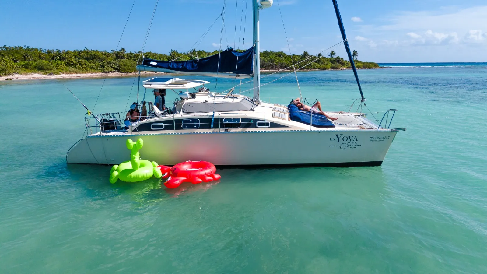 36 ft La Yoya Luxury Catamaran — photo 2