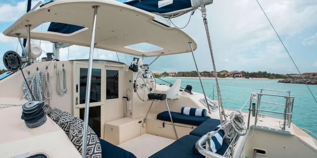 36 ft La Yoya Luxury Catamaran — photo 10