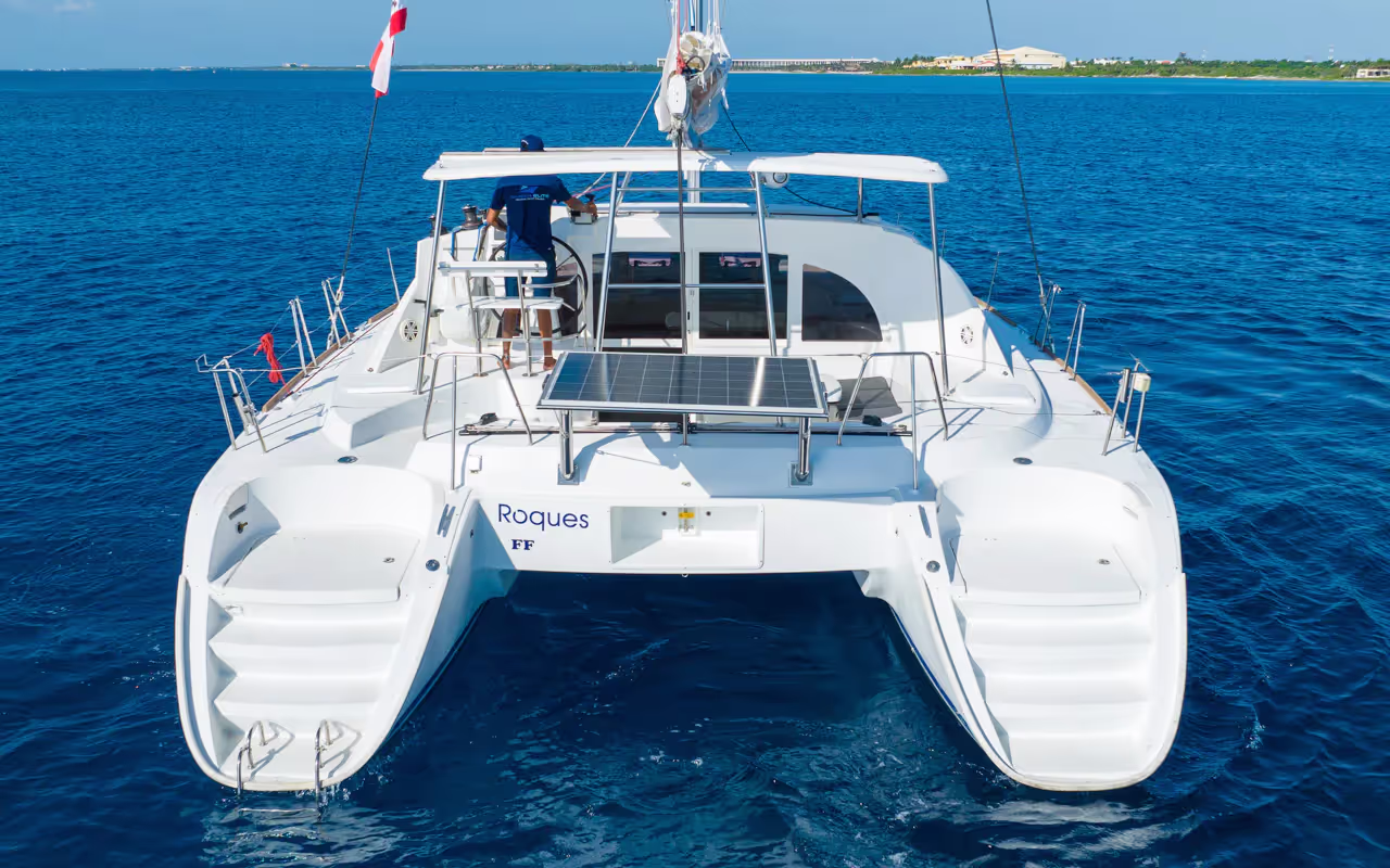 38 ft Lagoon Luxury Catamaran — photo 6