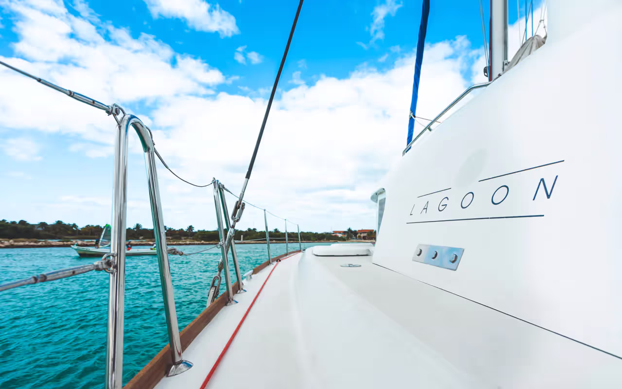 38 ft Lagoon Luxury Catamaran — photo 9