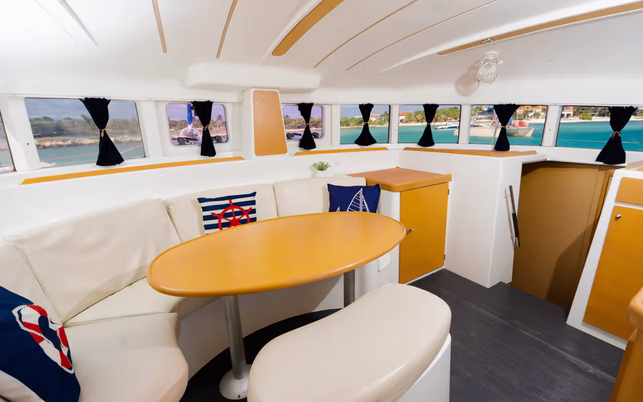 38 ft Lagoon Luxury Catamaran — photo 10