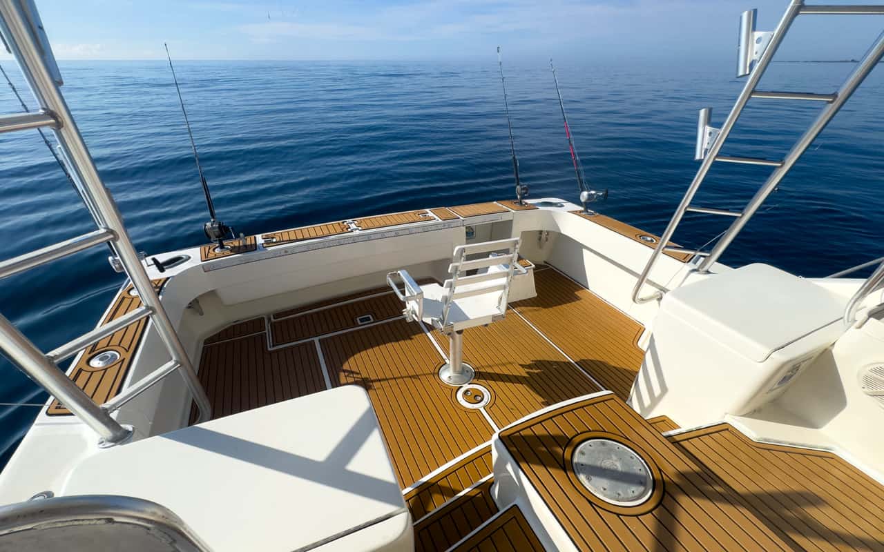 38 ft Luhrs Fishing Yacht — photo 2