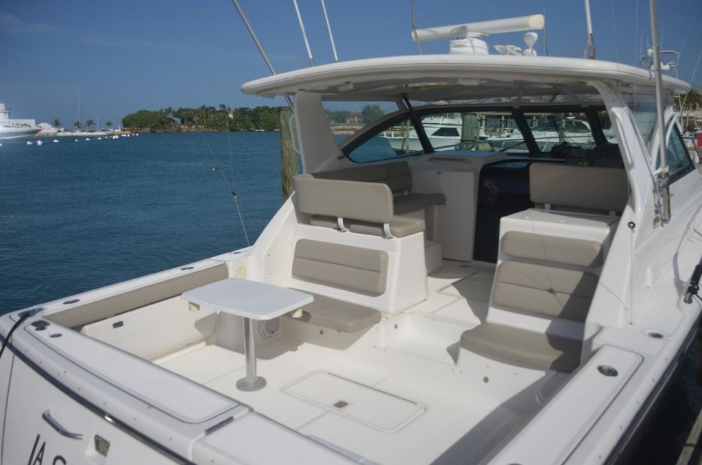 Yate de lujo Tiara de 38 ft — photo 2