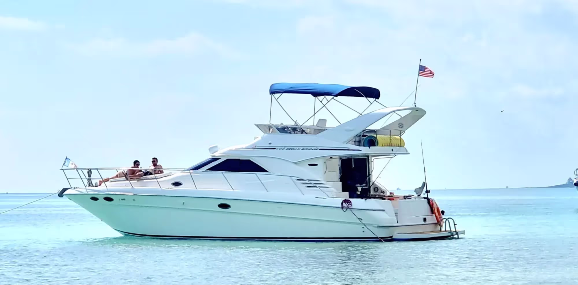 40 ft Luxury Yacht — photo 3