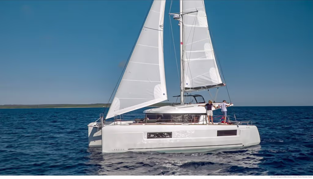 40 ft Lagoon Luxury Catamaran — photo 7