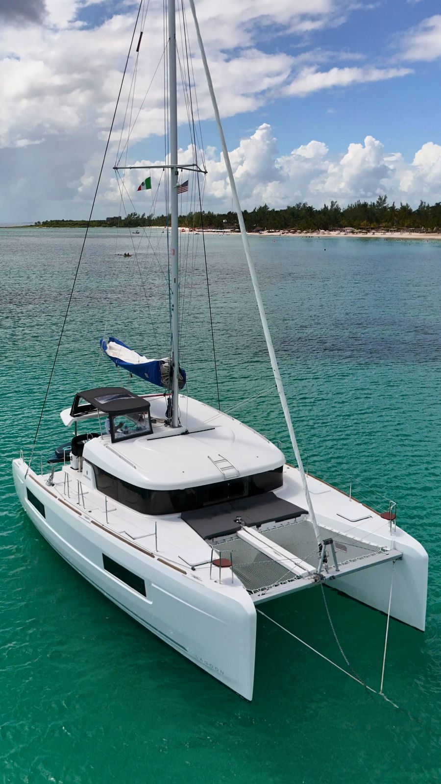 40 ft Lagoon Luxury Catamaran — photo 7