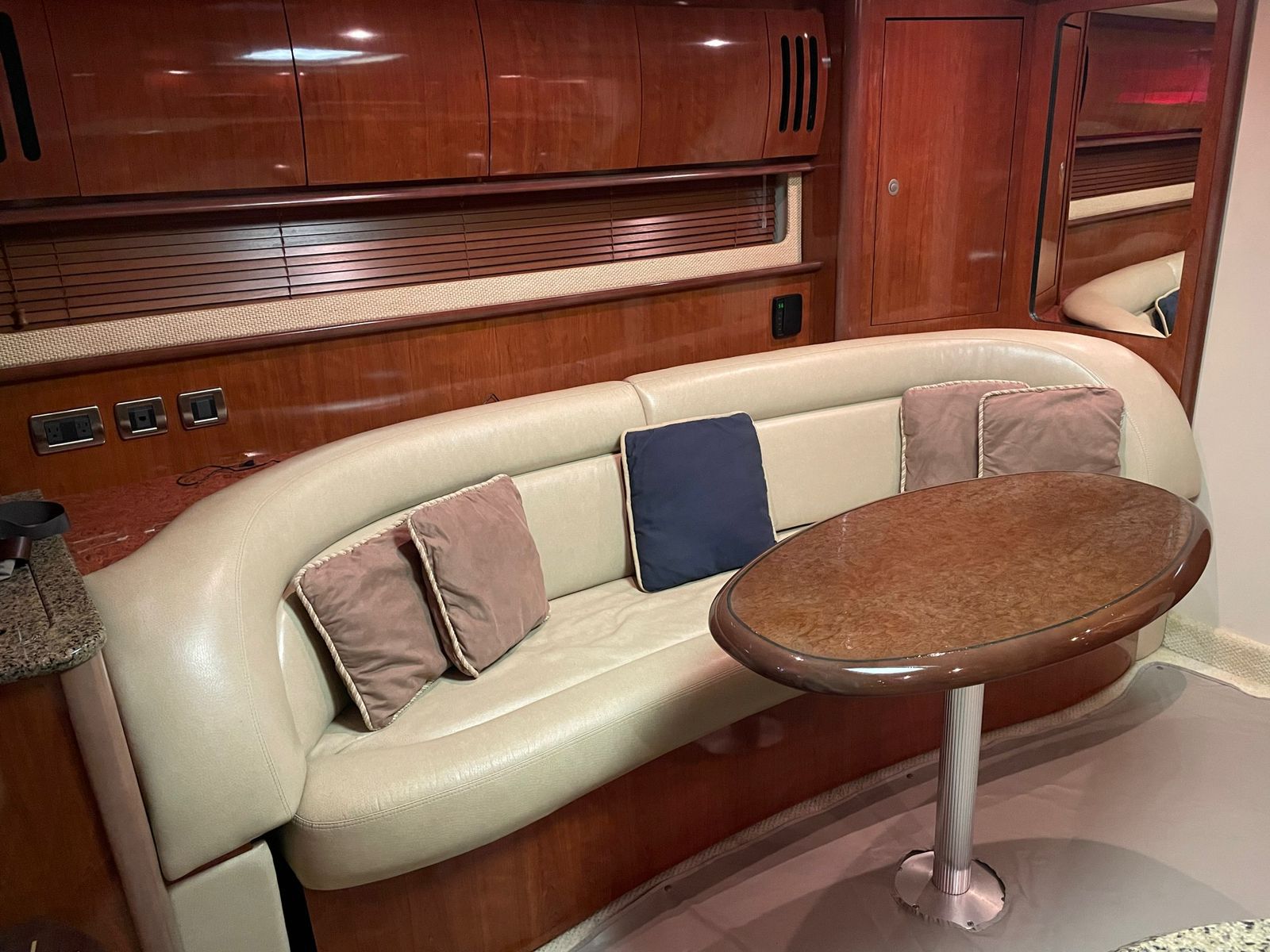 42 ft Adif — photo 4