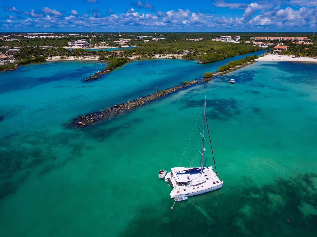 42 ft Lagoon Luxury Catamaran — photo 9