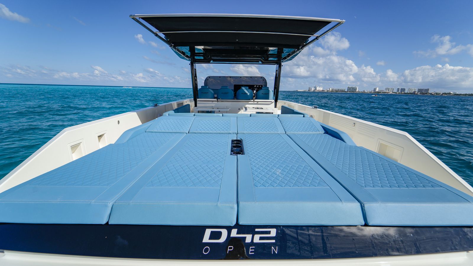 42 ft De Antonio Sport Yacht — photo 4