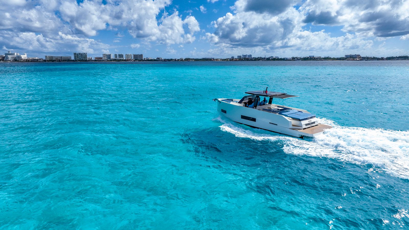 42 ft De Antonio Sport Yacht — photo 10