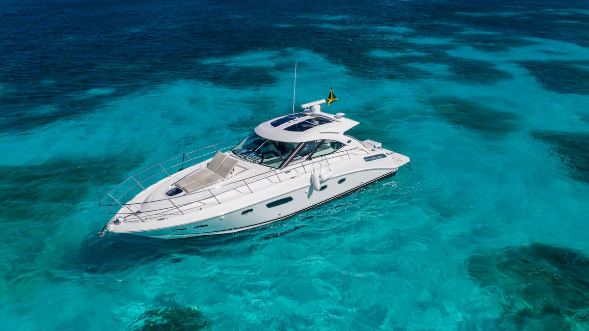 47 ft Sea Ray Luxury Yacht — photo 5