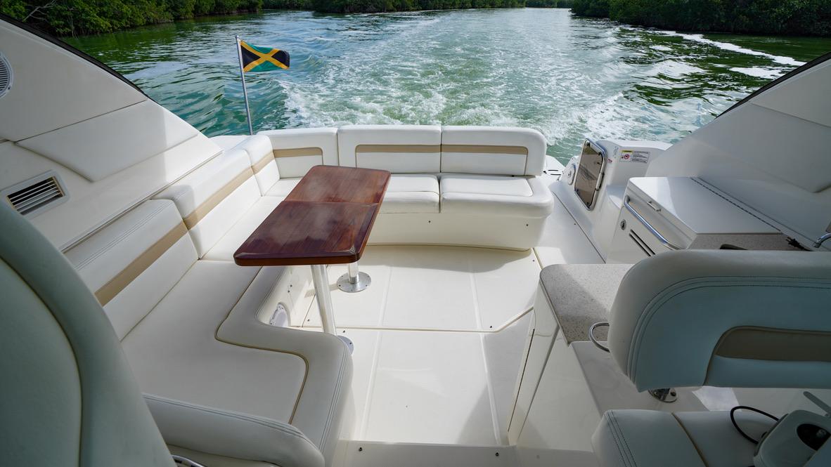 47 ft Sea Ray Luxury Yacht — photo 4