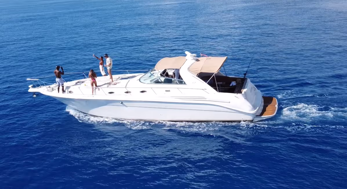 48 ft Sea Ray Luxury Yacht — photo 9