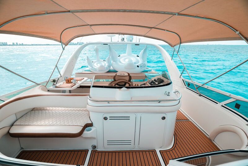 50 ft Sea Ray Luxury Yacht — photo 8