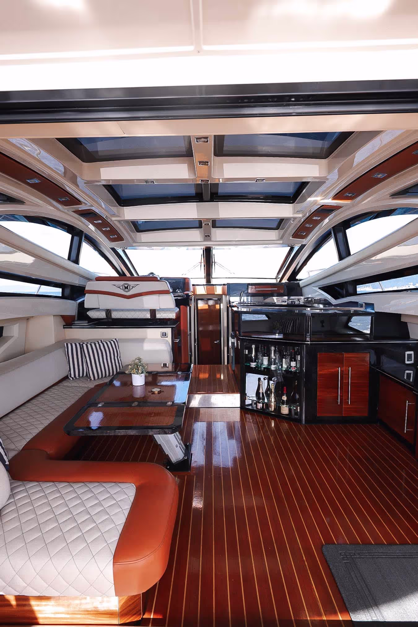 50 ft Marquis Luxury Yacht — photo 2