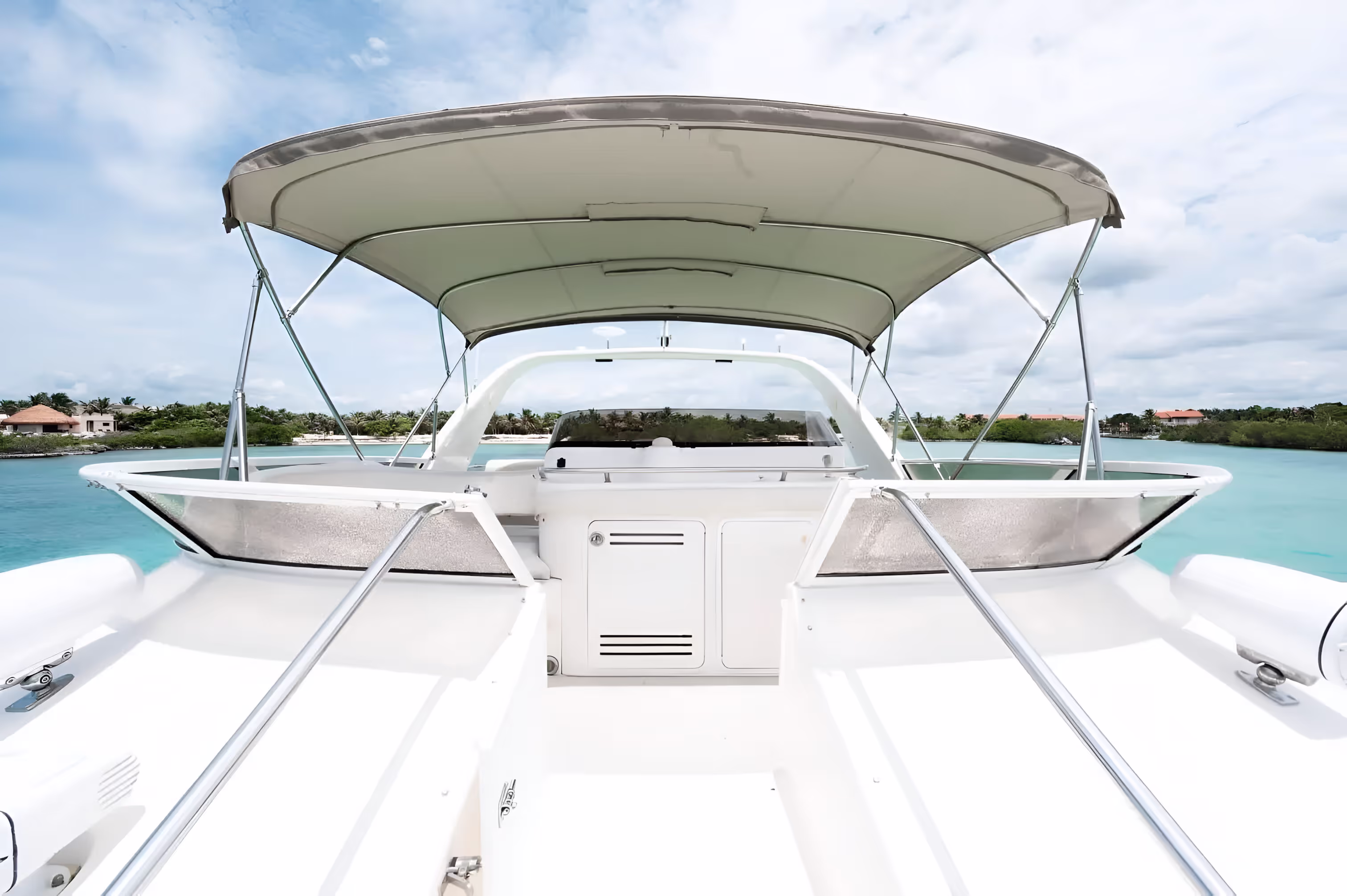 51 ft Luxury Yacht — photo 4