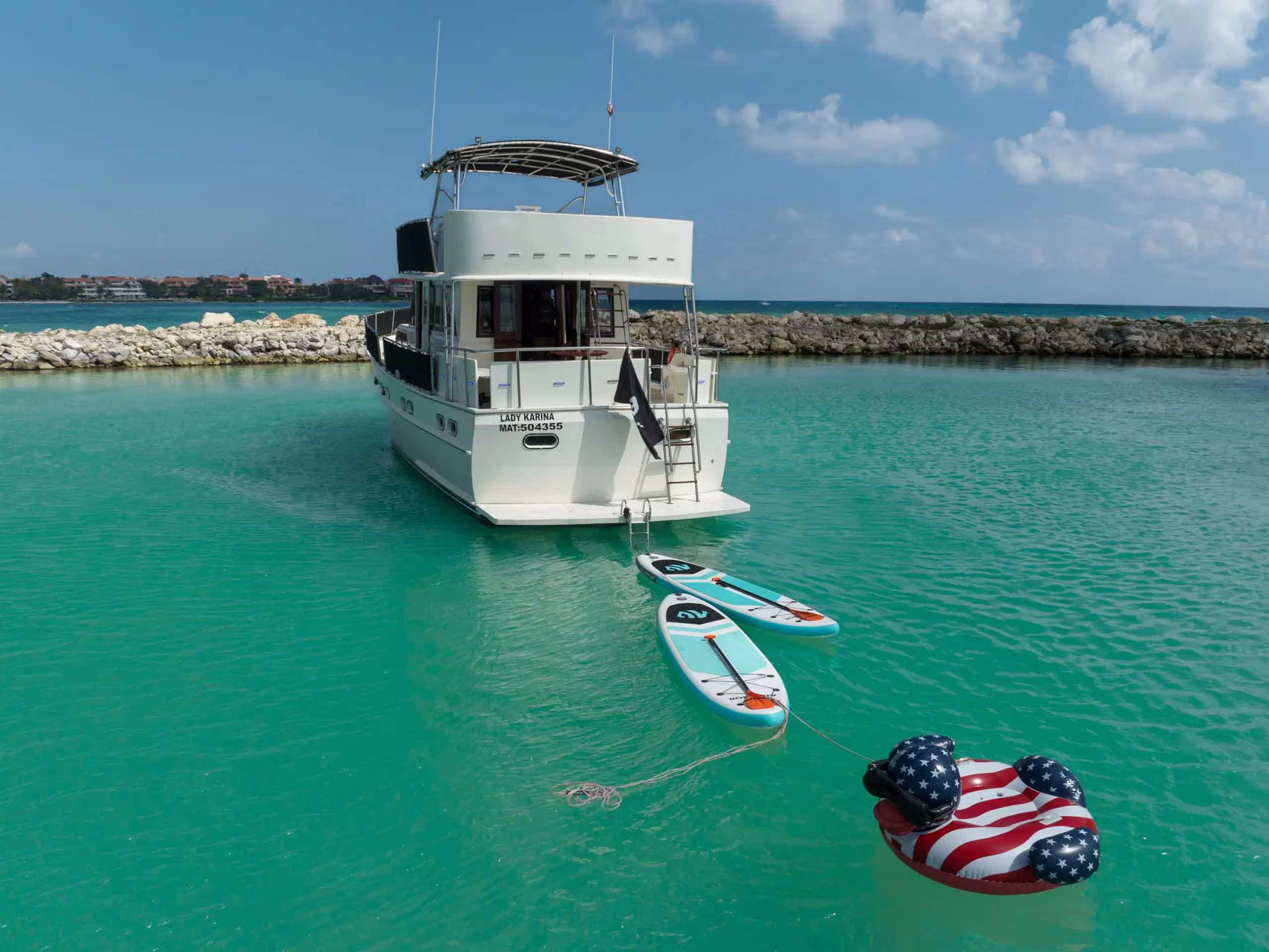 53 ft Luxury Yacht — photo 8