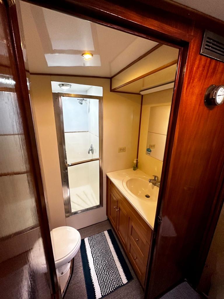 Yate Hatteras Fishing de 53 ft — photo 11