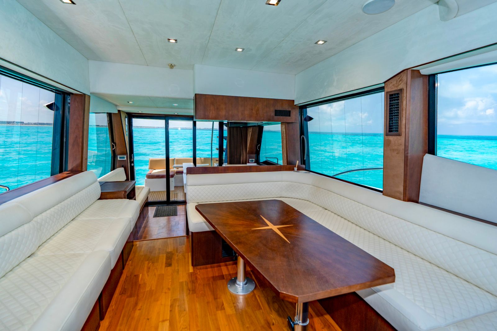Yate de lujo Galeon Flybridge de 53 ft — photo 5