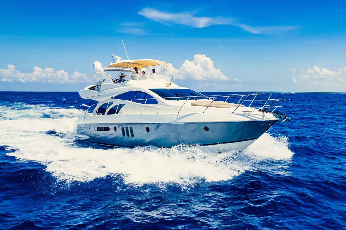 58 ft Azimut Luxury Yacht — photo 9