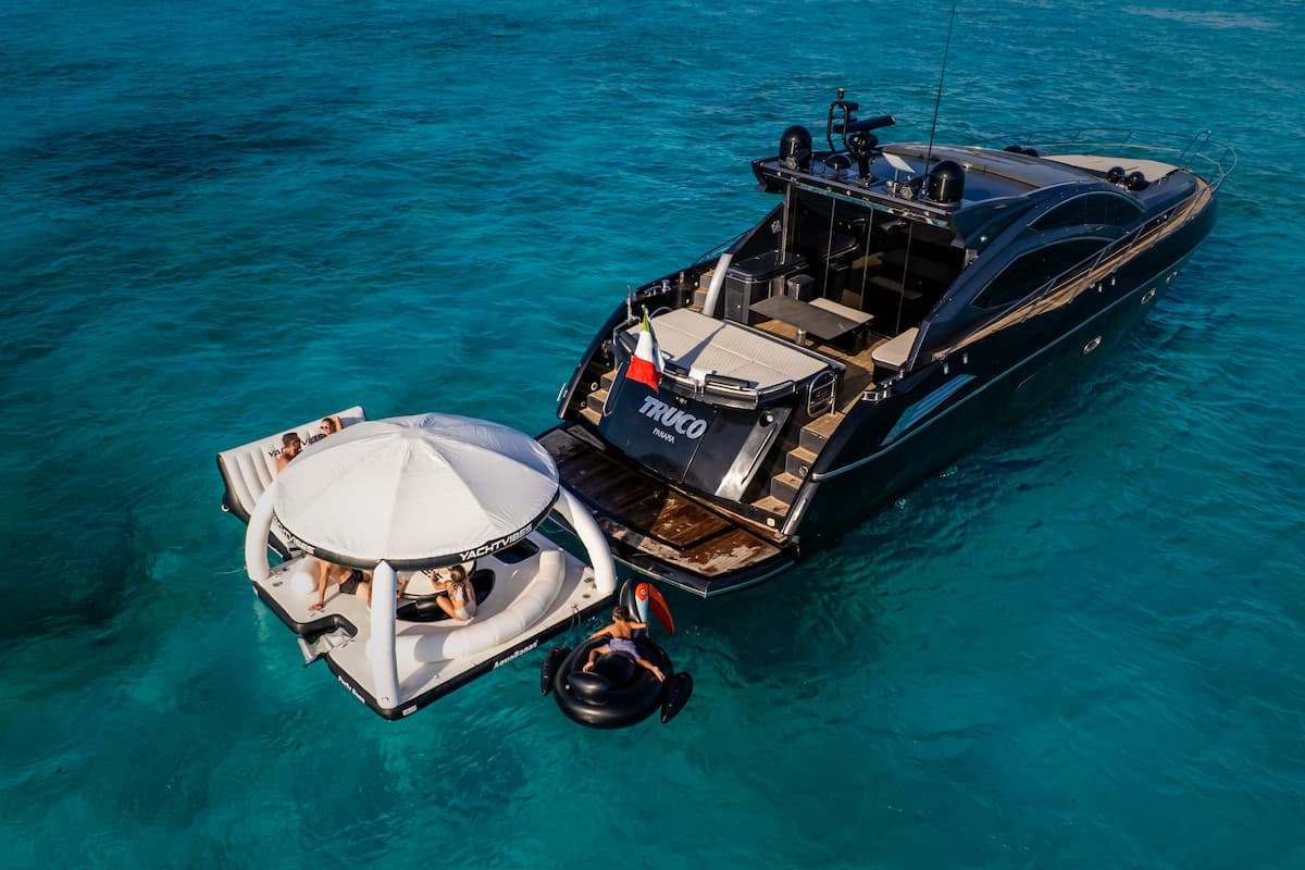 64 ft Sunseeker Luxury Yacht — photo 3