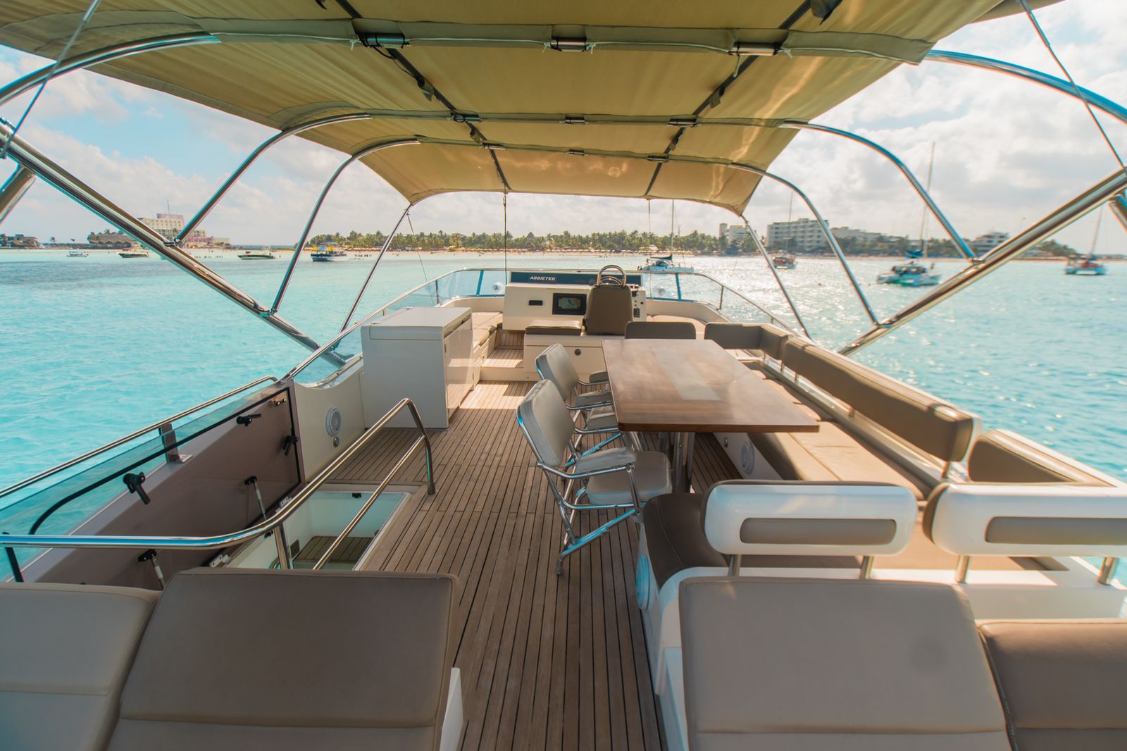 70 ft Fairline Luxury Yacht — photo 11