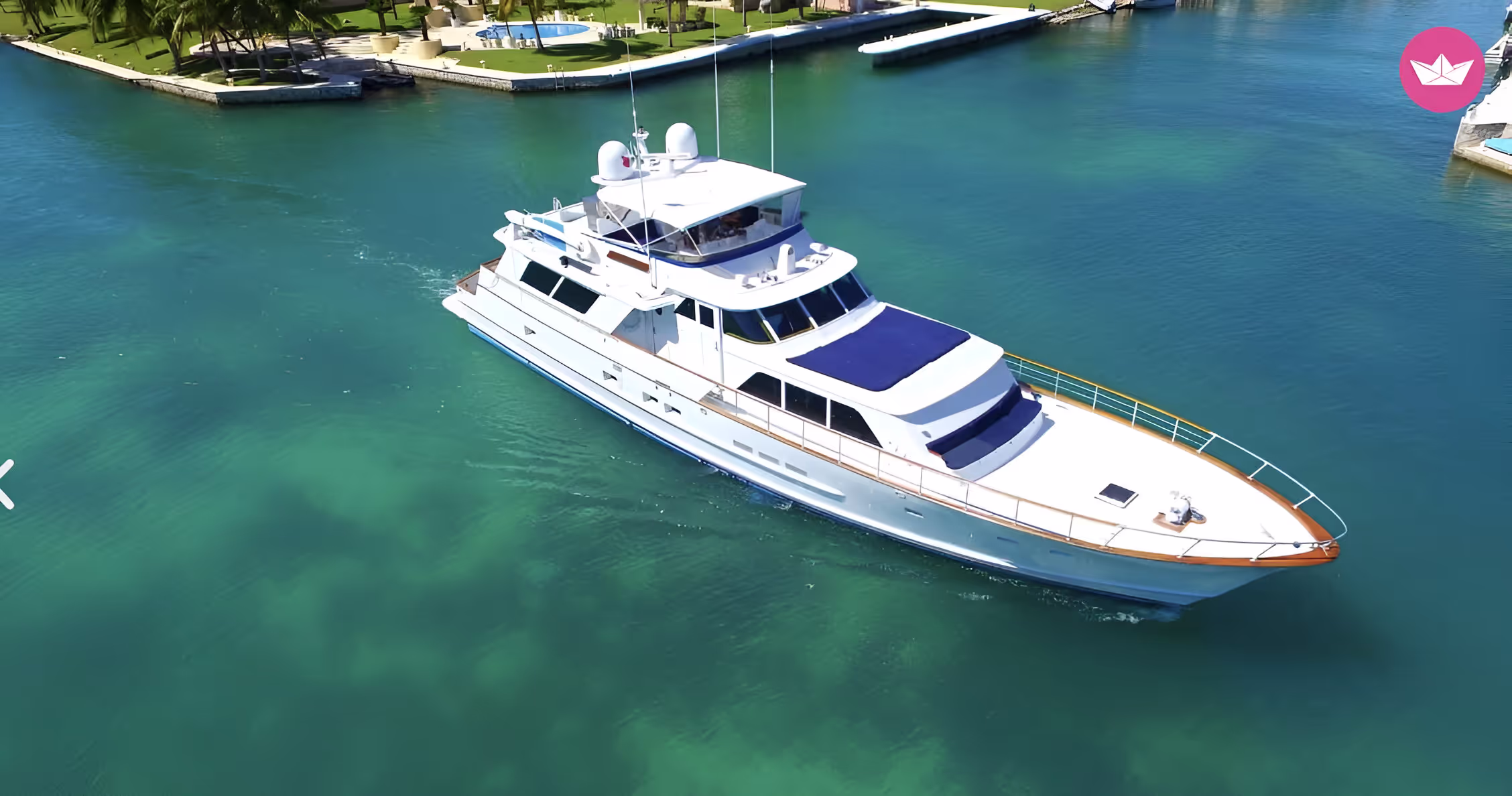 80 ft Luxury Yacht — photo 3