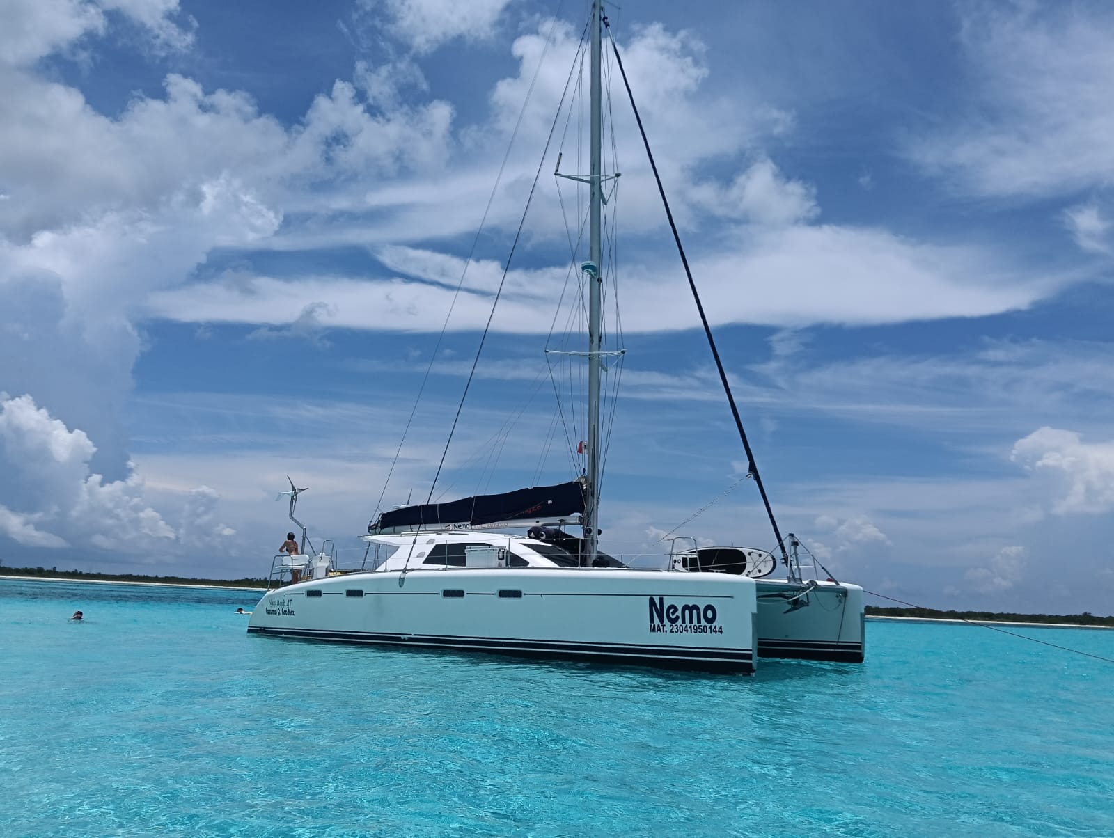 47 ft Nautitech Luxury Catamaran — photo 2