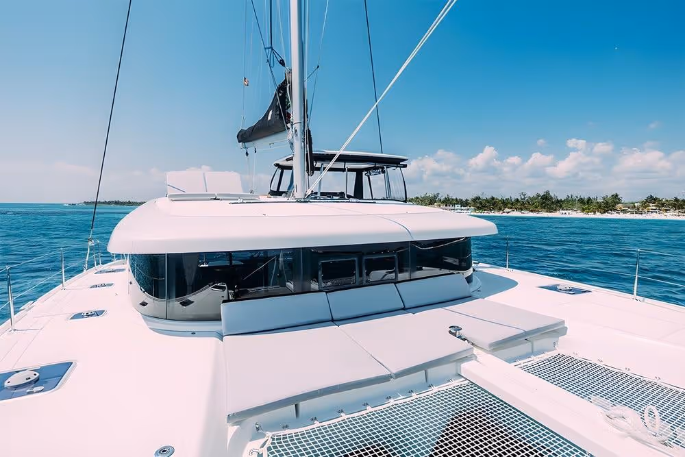 42 ft Leopard Luxury Catamaran — photo 2